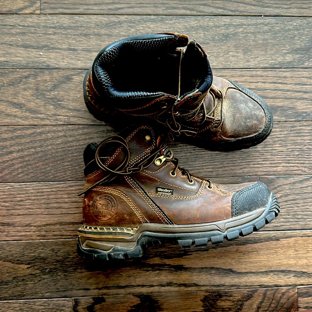 Red Wings shoes